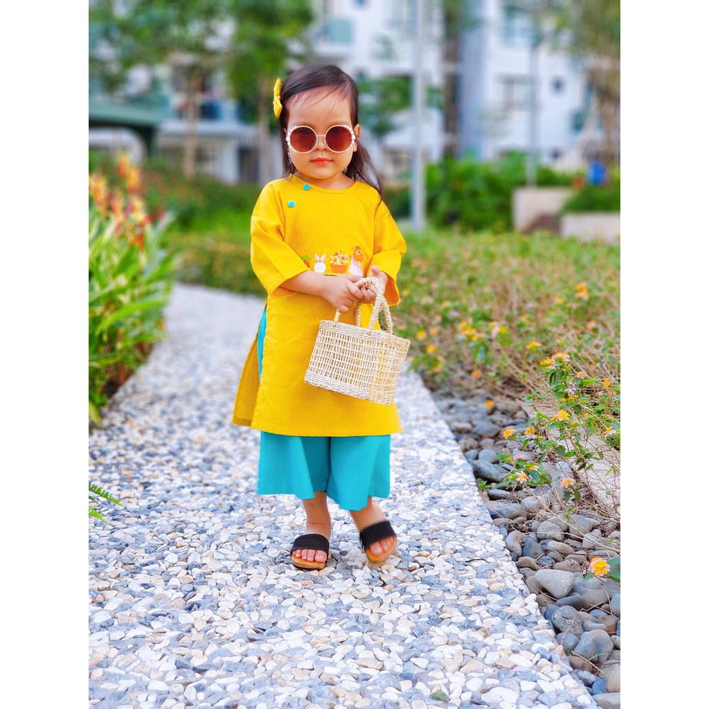 Áo Dài Trẻ Em Linen Vàng Thêu Phối Xanh Ngọc