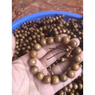 Vòng đeo tay gỗ bách xanh có mùi thơm