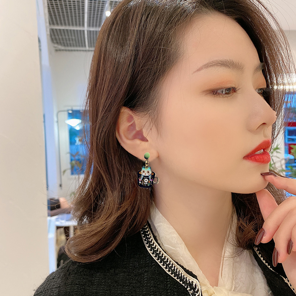 Khuyên tai họa tiết chú mèo đáng yêu cho nữ