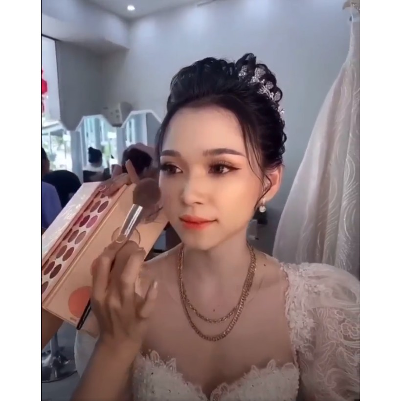 Bảng mắt 4 in 1  Beauty Treats Free Spirit . Hàng chuẩn Auth