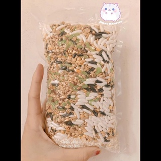 Thức ăn hamster đầy đủ dinh dưỡng