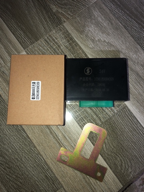 Phụ tùng ô tô/ combo 6 cái Rơ le xi nhan M3000 17 chân  đen