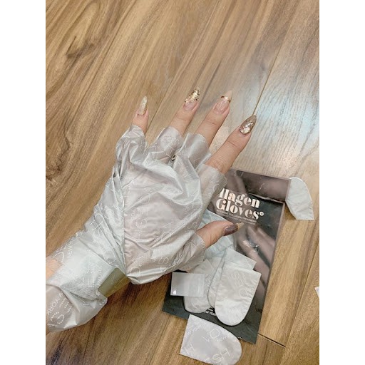 Mặt nạ dưỡng tay mềm mịn Voesh Collagen Gloves