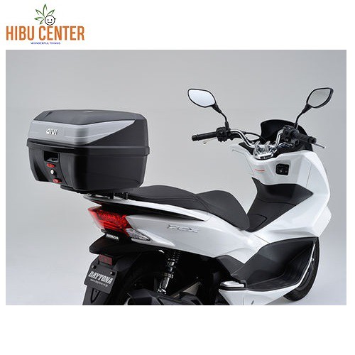 Thùng GIVI B32N BOLD Ốp Bạc Chữ U Logo GIVI Dập Nổi Công Nghệ Monolock Gắn Sau Motor Xe Máy Tay Ga Kèm Đế Đệm Màu Đen