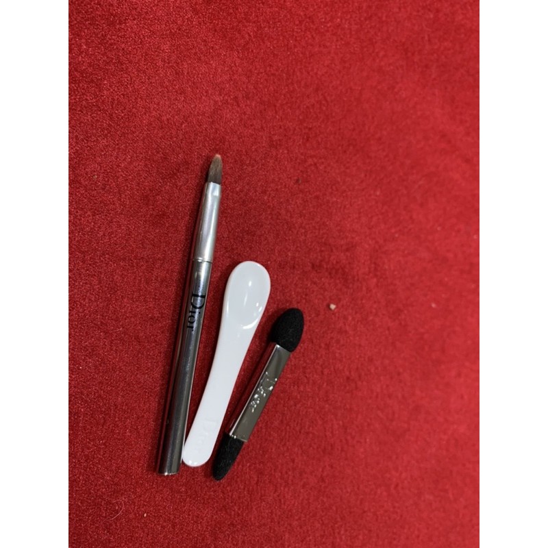 BỘ CỌ CÁ NHÂN DƯƠNG DA DIOR CHÍNH HÃNG MẮT, MÔI,DA