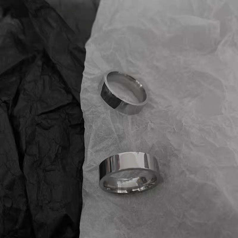 Nhẫn Nam Nữ Trơn Basic Plain Ring LỚN Kuu Clothes Màu Bạc Đẹp Cao Cấp  - Nhẫn Unisex Titan Không Gỉ - Plain Ring Lớn