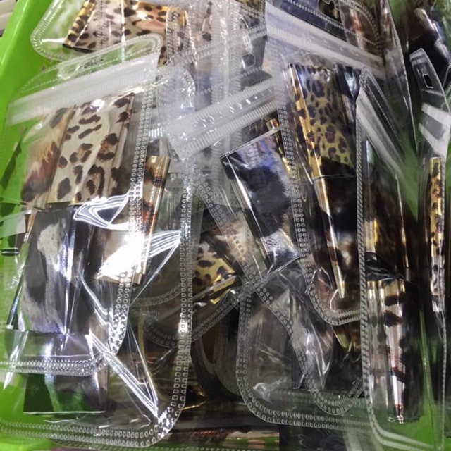 Foil báo