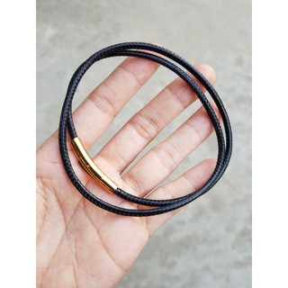 Dây da đeo cổ khóa vàng