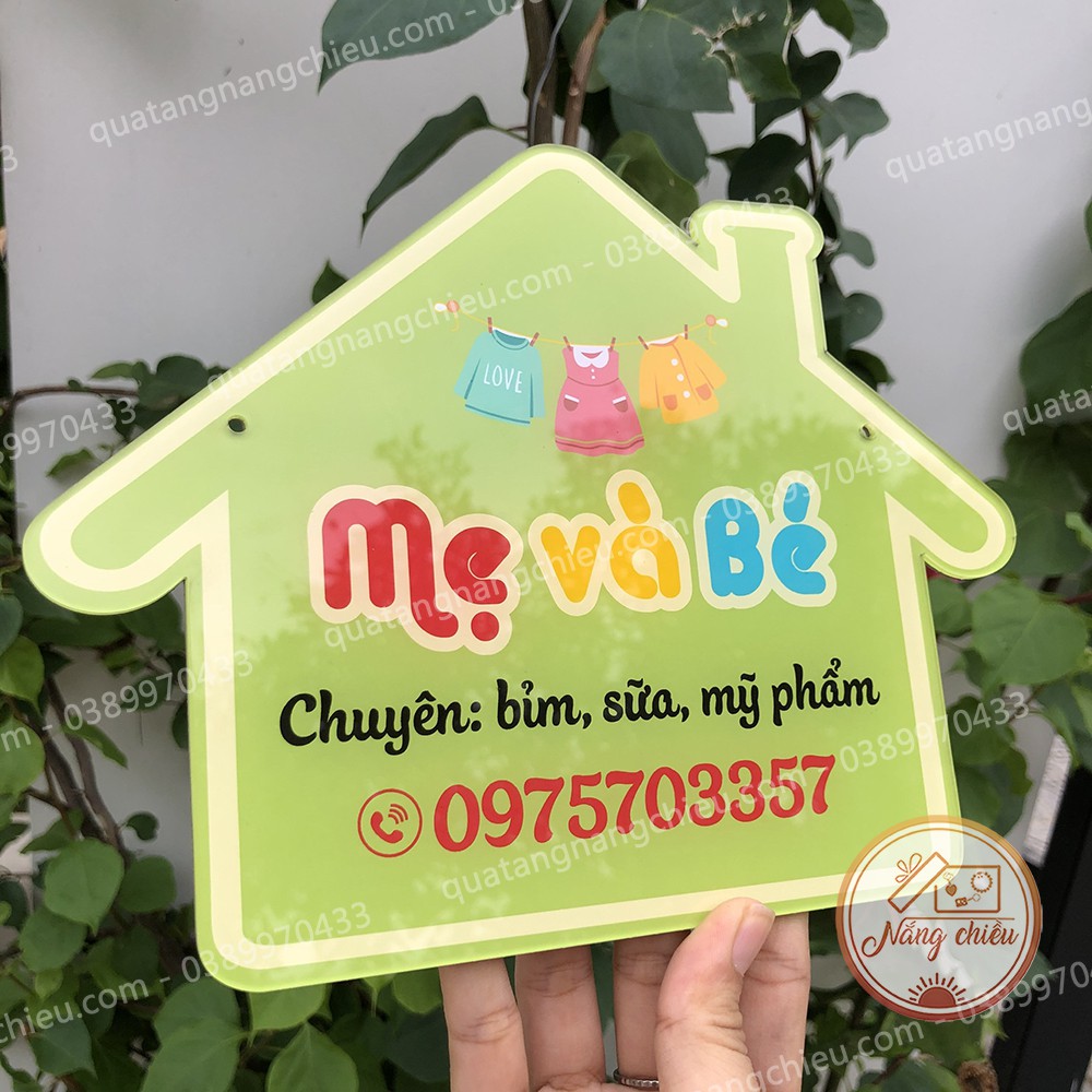 Bảng hiệu hình Ngôi Nhà_ Decor cửa hàng bán đồ cho mẹ và bé_ Decor shop