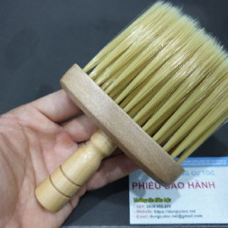 Chổi phủi tóc nam cán gỗ lông mềm. cây phủi tóc nam barber phủi sạch tóc.
