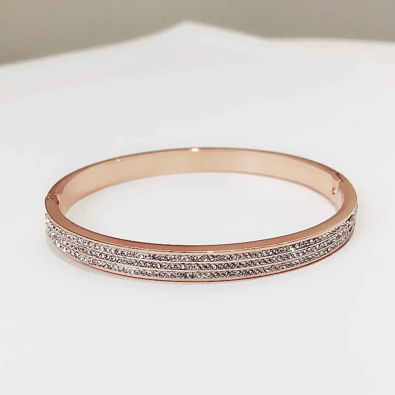 Vòng tay thời trang V82 xi mạ tĩnh điện cao cấp