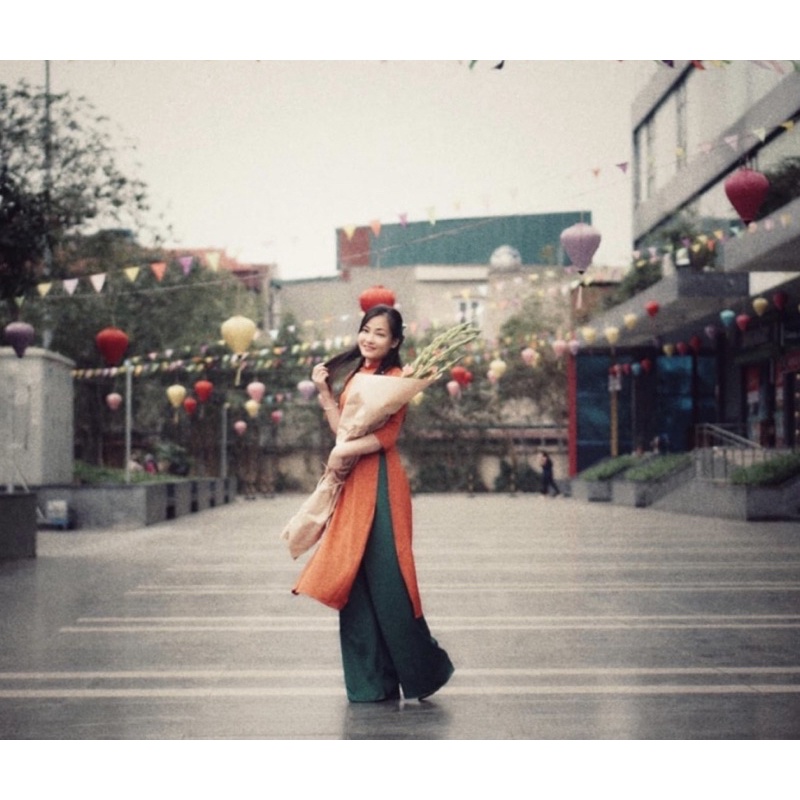 Áo dài dáng xưa cúc ngọc