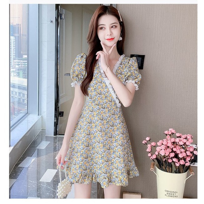 【TK】Floral dress with short sleeves, high waist dress, retro V-neck bubble sleeves, floral medium and long dress, summer new French waist slimming Platycodon skirt girls skirt