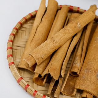 1 kg Quế thanh thành phẩm.