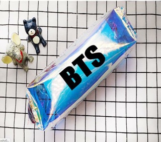Hộp bút hologram BTS