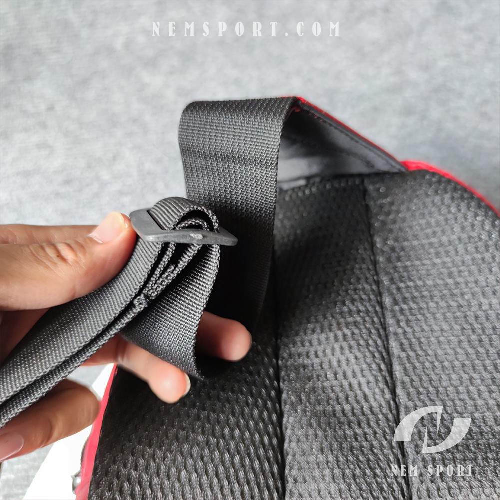 Túi Đeo Chéo Đựng Giày Đá Bóng MU