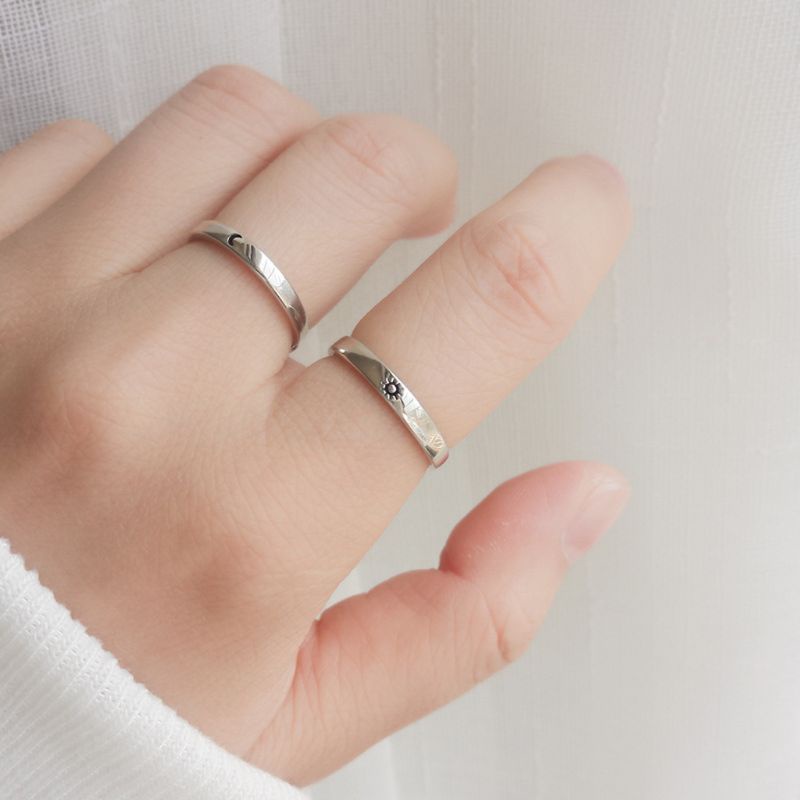 [CH *] Bộ 2 Nhẫn Đồng Trắng Hình Mặt Trời Và Mặt Trăng Tình Yêu Không Phai Màu Có Thể Điều Chỉnh Cho Cặp Đôi Mặc Hàng Ngày