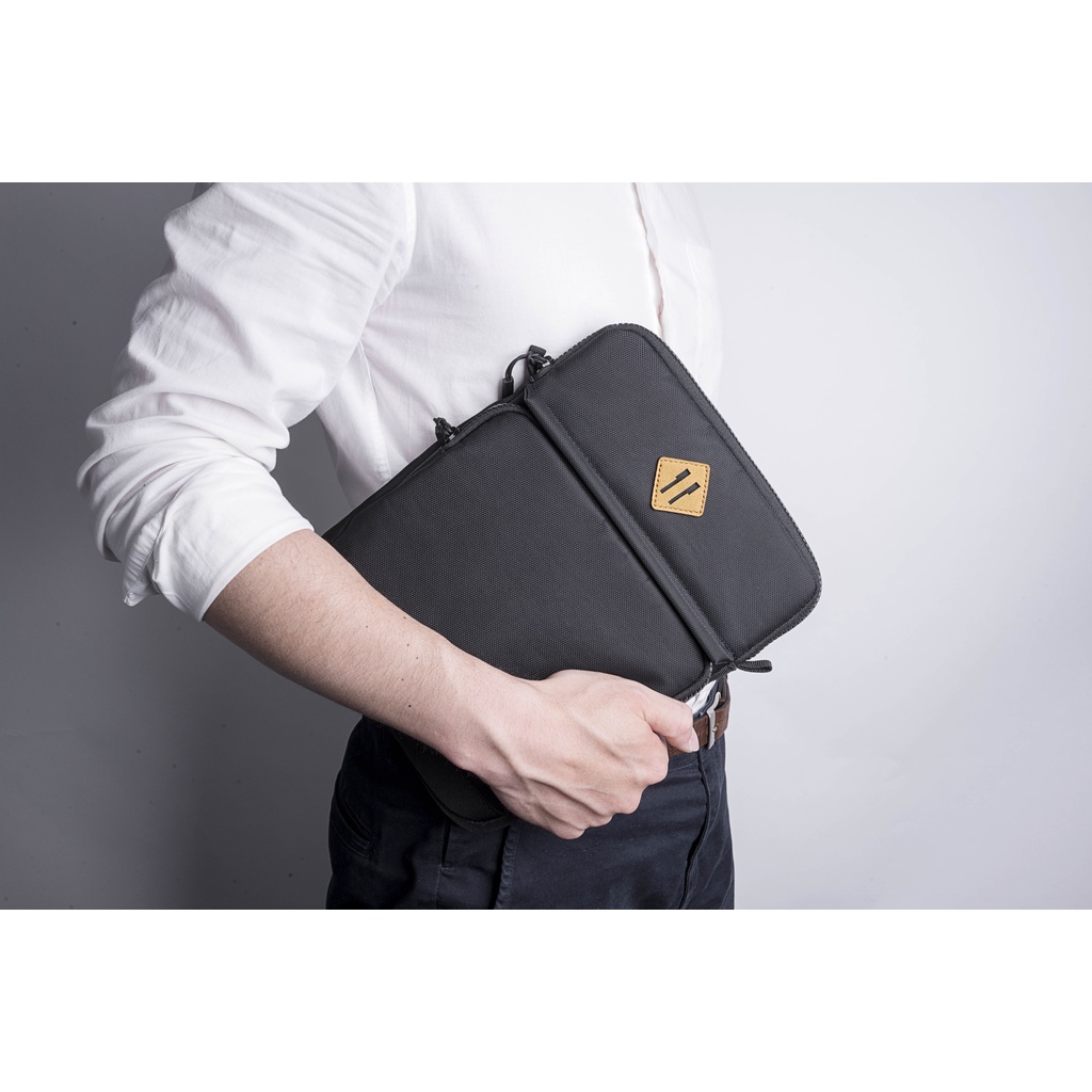 Túi Đeo Chéo TOMTOC MULTI FUNCTION SHOULDER FOR IPAD/TABLET 9.7-11inch - A20