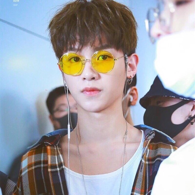 Dây đeo kính ulzzang chain hot trend Hàn Quốc cc
