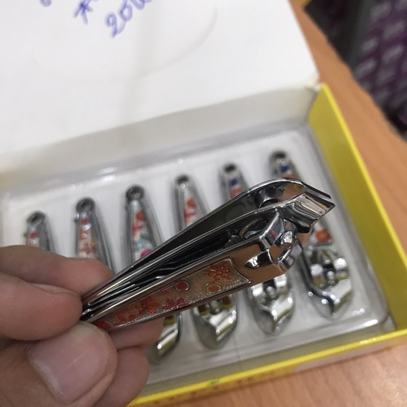 Bấm Móng Tay Đầu Xéo