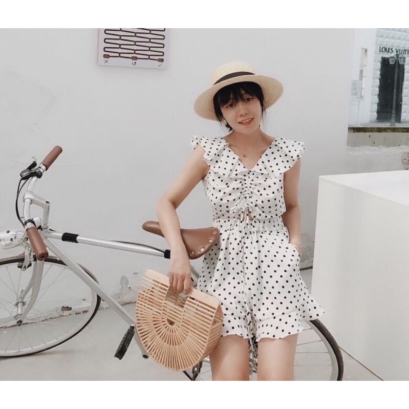 Jum trắng chấm bi bèo viền rút dây trứơc ngực cực dễ thương