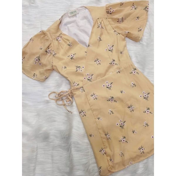 Đầm vạt đắp chéo hoa nhí Heybee sz M