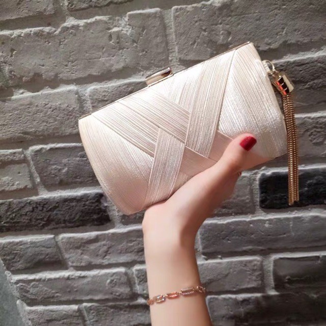 Ví Dự Tiệc FREESHIP Ví Cluth Cầm Tay Tua Rua Chất Liệu Cao Cấp siêu sang chảnh (kèm dây đeo chéo)