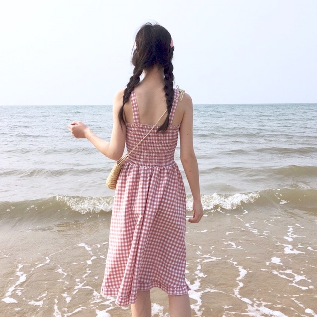 Váy kẻ caro đuôi bèo