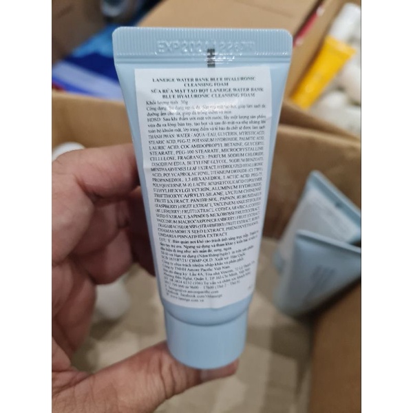 Water Bank Blue Hyaluronic Cleansing Foam Sữa rửa mặt dạng bọt xốp
