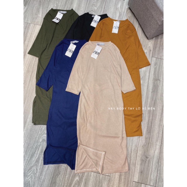 Váy body tay lỡ xẻ bên