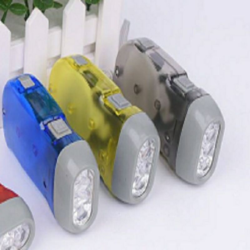 Đèn Pin Cơ Học Siêu Sáng Không Cần Sạc