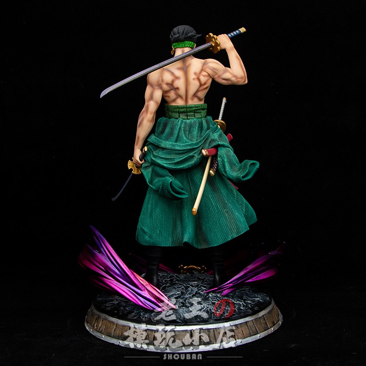 Mô hình nhân vật Zoro trong anime ( one piece )