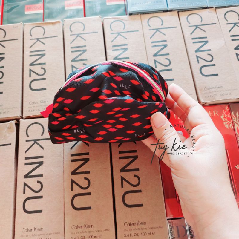 Túi Mỹ Phẩm Elle Họa Tiết Môi Nền Đen