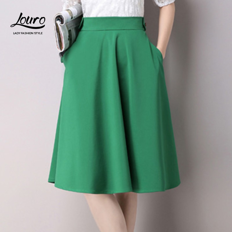 Chân váy dài Louro L703, mẫu chân váy dài đẹp dáng qua gối, xòe 360 độ nhẹ nhàng thanh lịch, chất liệu cao cấp | BigBuy360 - bigbuy360.vn