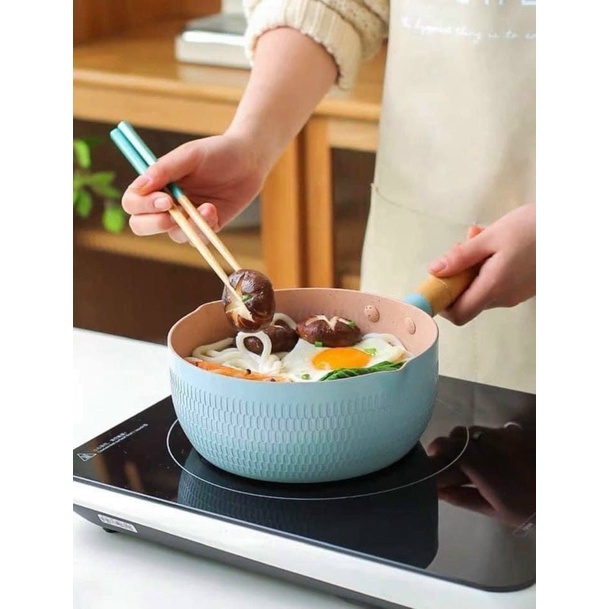 CHẢO SÂU LÒNG CHỐNG DÍNH CÔNG NGHỆ NHẬT BẢN HỢP KIM NHÔM 18CM ĐUN MỌI LOẠI BẾP 18CM