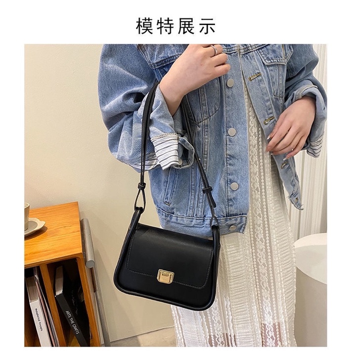 Túi xách nữ khoá gập trơn mới về . Đeo chéo hoặc kẹp vai xinh