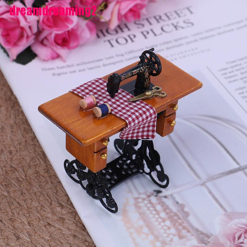 Mô hình máy may mini trang trí nhà búp bê tỉ lệ 1: 12