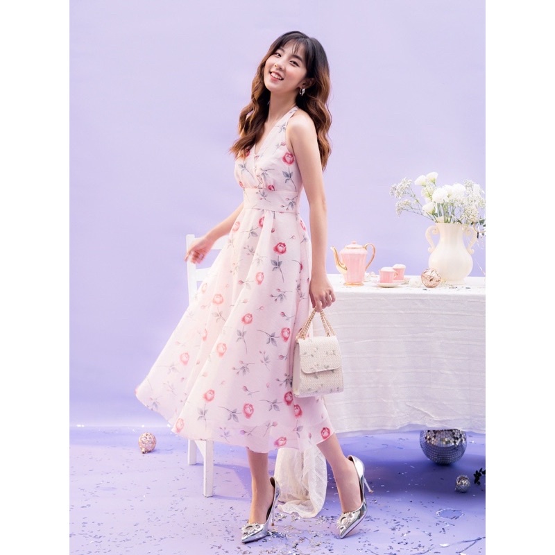 Váy hai dây hoa Lép pass