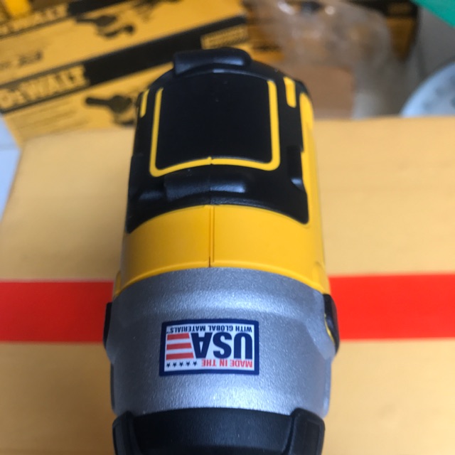 Máy bắn vít DEWALT.DCF887