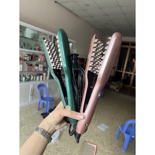 Máy dập phồng chân vuông