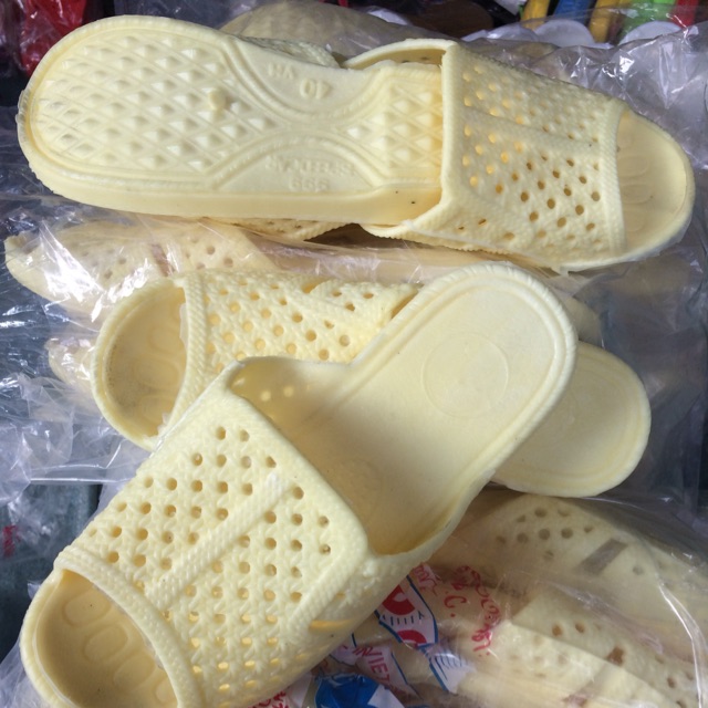 Dép tổ ong dành cho các bạn đeo vừa size 36,37,38 so với các mẫu khác nhé!(size 40,41)