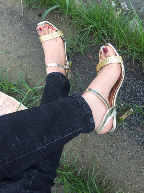 Dép cao got shop có 2 màu, siêu xinh