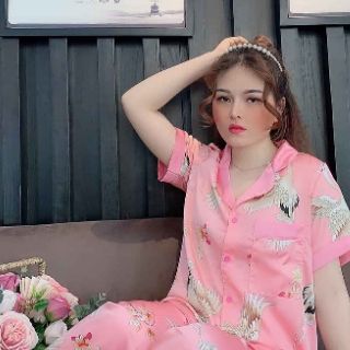 Satin tay ngắn