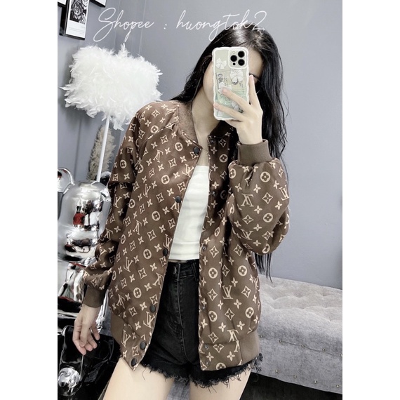 [RẺ VÔ ĐỊCH] Áo khoác bomber màu nâu Luôn Vui Tươi in kín HARIQUEEN