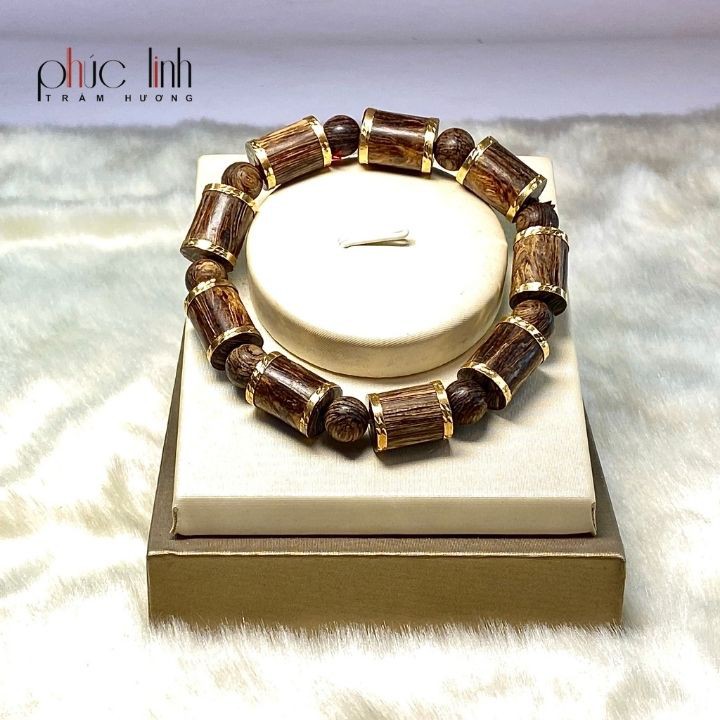Vòng Tay Trầm Hương Bọc Vàng 18k-4.7 phân PHÚC LINH