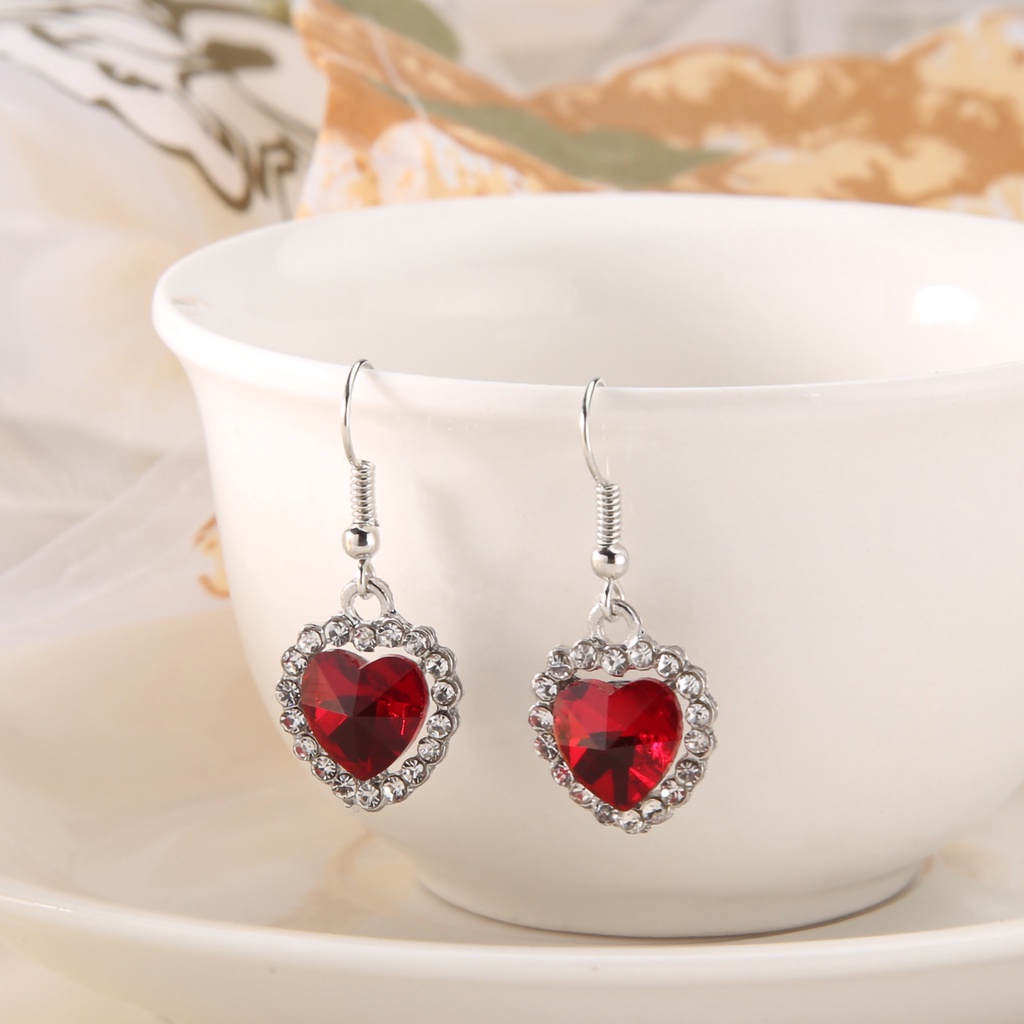 Đôi bông tai hình trái tim đính đá thời trang cho nữ