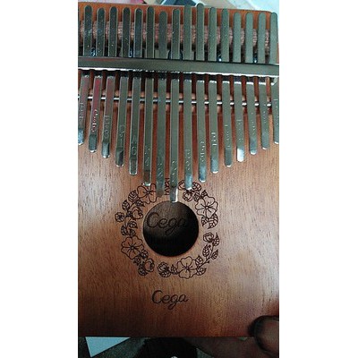 [ĐÀN KALIMBA CHÍNH HÃNG BẢO HÀNH 1 NĂM] Kalimba CEGA "HOA MẪU ĐƠN" gỗ mahogany 17 phím khắc nốt sẵn