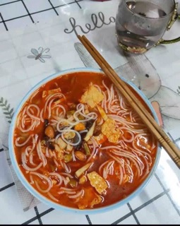 MỲ ỐC CAY LIỄU CHÂU ( Gói to 305g)