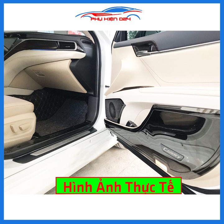 Bộ ốp bậc cửa trong ngoài nẹp bước chân Camry 2019-2020-2021 vân Titan chống trầy trang trí xe