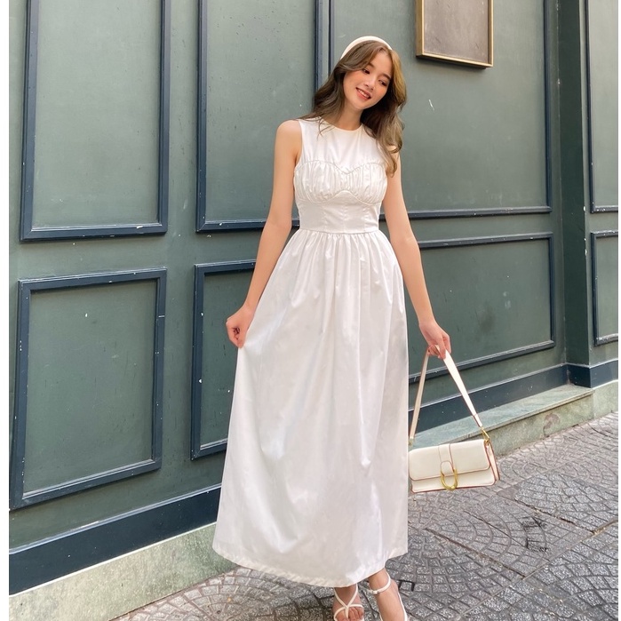 Đầm Anne đơn giản với điểm nhấn phần ngực - CHITS